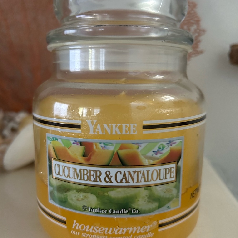 New Yankee Candle Cucumber and Cantaloupe Scent 14.5 OZ. Never Burned. Retired